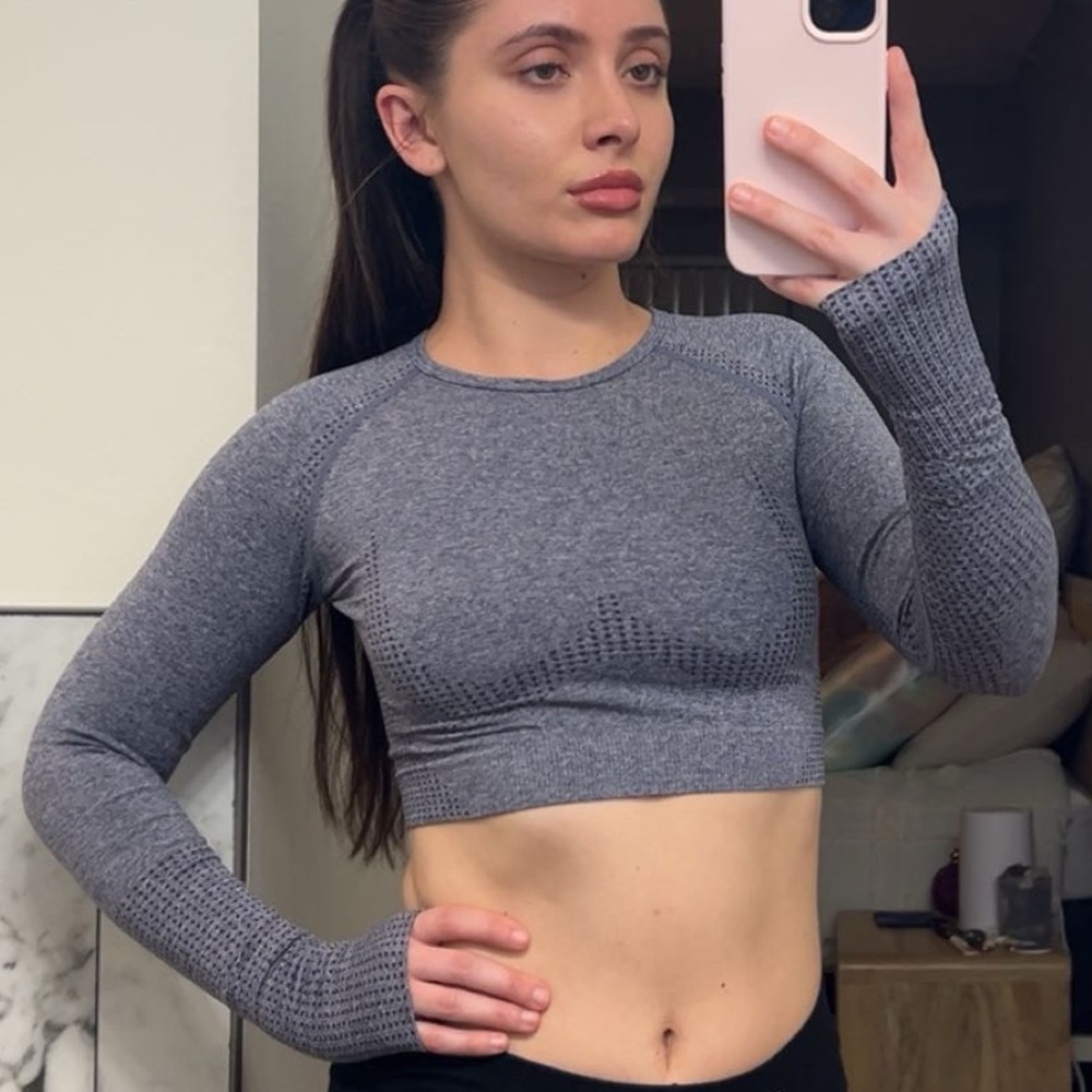 blueish grey cropped workout top